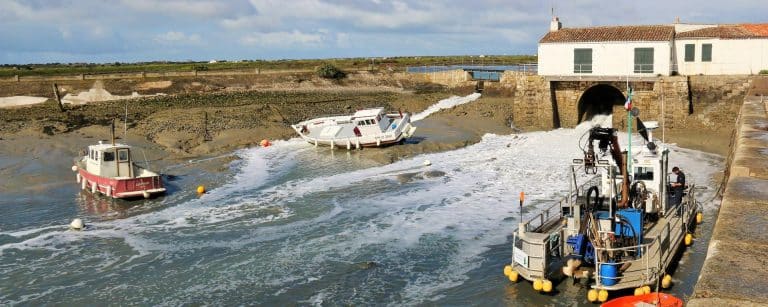 Bateaux au port de l'île de Ré.